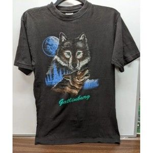 VTG Gatlinburg TN Wolves Howl At Moon T-Shirt Black Size L Sherry's Best Wolf